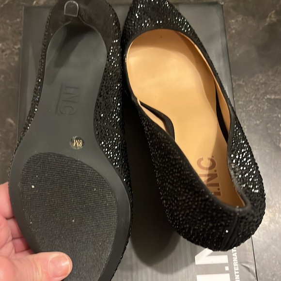 NIB INC Zitah3blk black sparkly pointed toe witchy heels. Size 8 - Picture 12 of 12